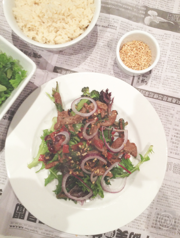 TOMFO-THAI-BEEF-SALAD-WITH-CRANBERRIES