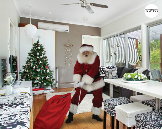 TOMFO-Santa-in-your-house2